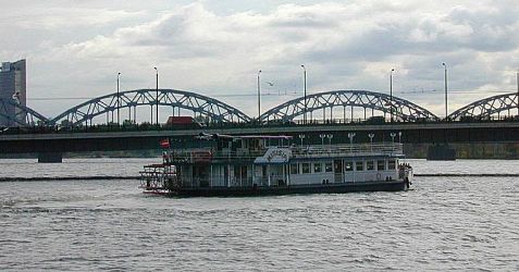 Riga, Lettland - Latvia: Schiff auf der D&uuml;na / Daugava