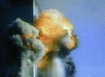 Zerst�rung des World Trade Centers, dem mit 420m - mit Sendemast 526m - einst h�chsten Geb�ude der Welt